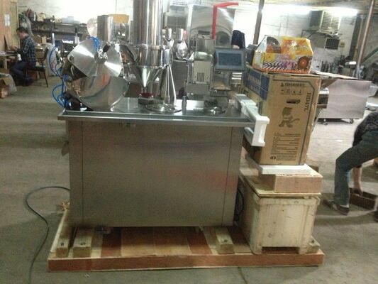 Bom preço Operação simples amplamente utilizada semi automática eficiente alta da máquina de enchimento da cápsula on-line